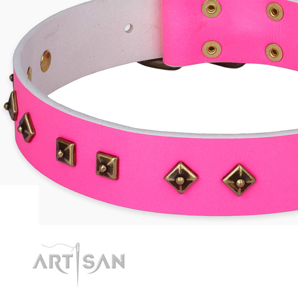 Comfortable full grain genuine leather collar for your stylish pet