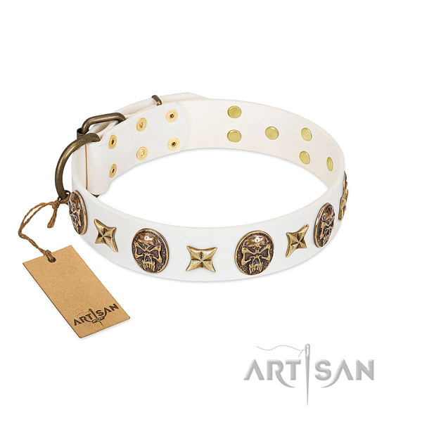 Convenient genuine leather dog collar for comfortable wearing