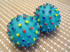 Crazy Color Rubber Ball Makes Sound 4,8 inch (12 cm)