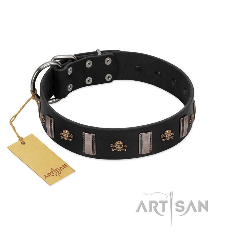 "Pirates' Symbol" Fashionable FDT Artisan Black Leather Great Dane Collar with Silver-Like Plates and Gold-Like Skulls - Click Image to Close